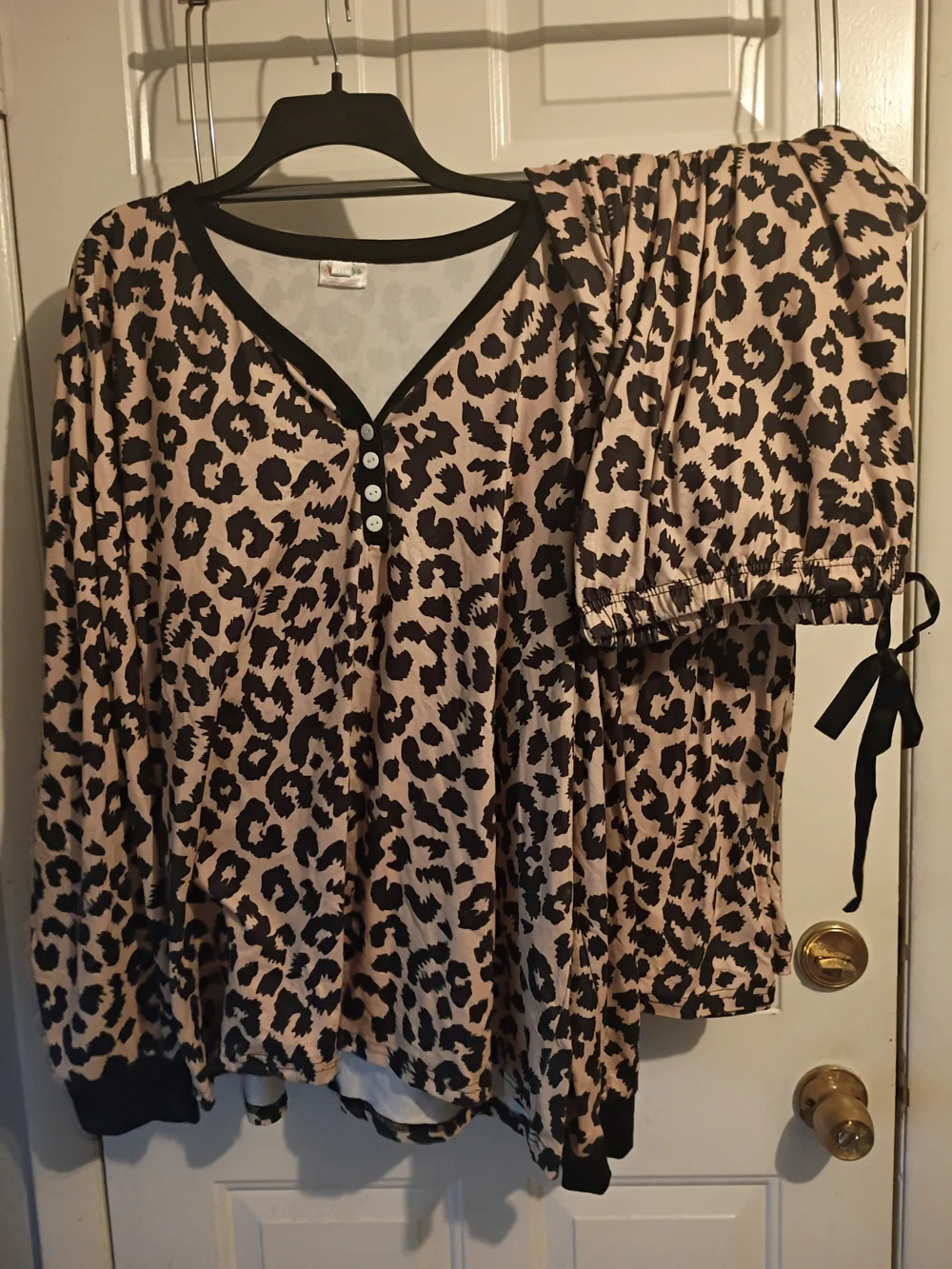 SHIRLEY & STONE Leopard Print Women’s Pajama Set - Black Trim